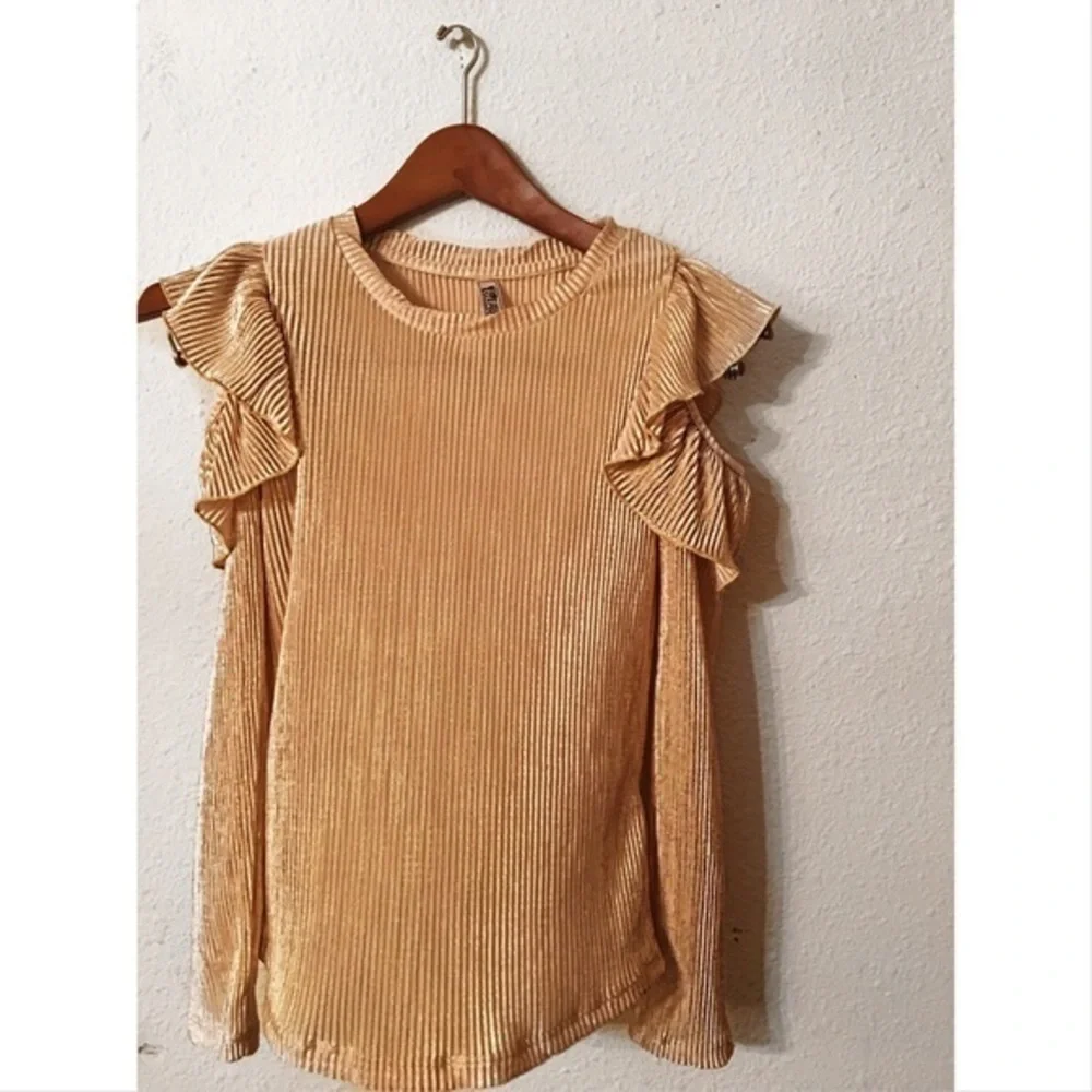 Beautees nwot gold
